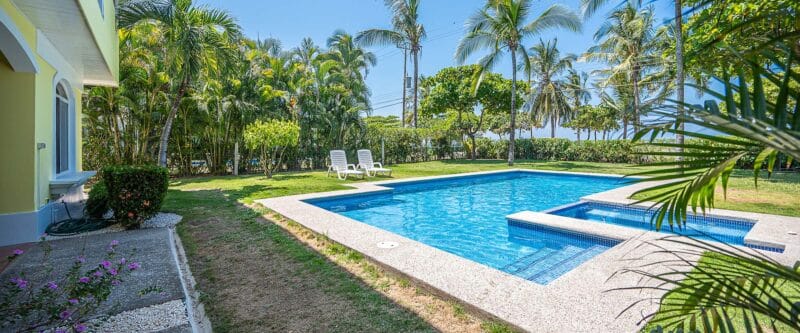 Casa Mil Bienvenidas, Beachfront house in Hermosa, Costa Rica