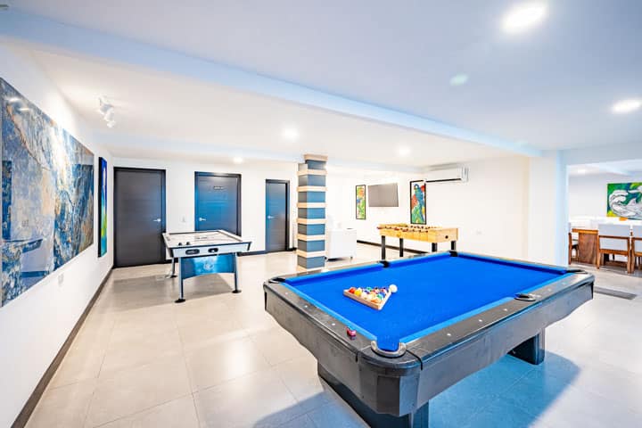 Casa Elite, 13 Bedroom Vacation Rental in Jaco, Costa Rica. Large Groups, Bachelor Parties.