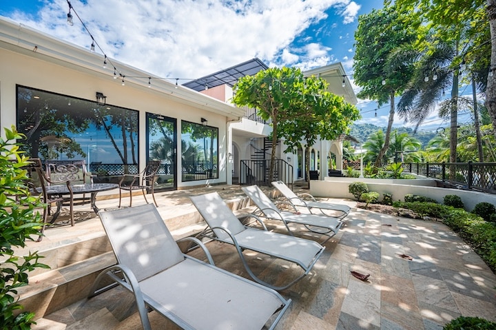 Beachfront Rental in Jaco Costa Rica - Playa del Rey by Costa Rica Elite - Vacation Rentals in Jaco • Costa Rica Elite Beachfront Rental in Jaco Costa Rica - Playa del Rey by Costa Rica Elite - Vacation Rentals in Jaco