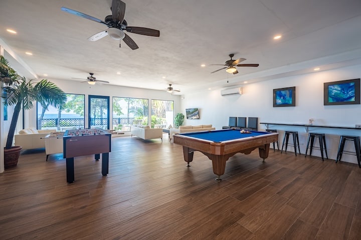 Beachfront Rental in Jaco Costa Rica - Playa del Rey by Costa Rica Elite - Vacation Rentals in Jaco • Costa Rica Elite Beachfront Rental in Jaco Costa Rica - Playa del Rey by Costa Rica Elite - Vacation Rentals in Jaco