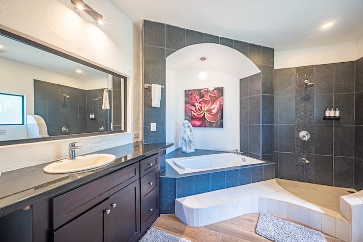 Beachfront Rental in Jaco Costa Rica - Playa del Rey by Costa Rica Elite - Vacation Rentals in Jaco • Costa Rica Elite Beachfront Rental in Jaco Costa Rica - Playa del Rey by Costa Rica Elite - Vacation Rentals in Jaco