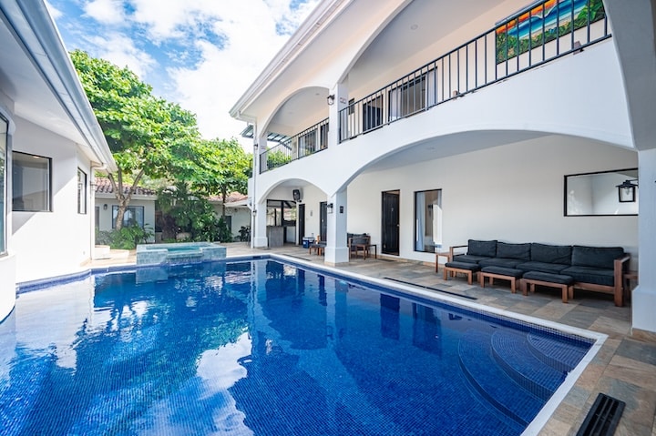 Beachfront Rental in Jaco Costa Rica - Playa del Rey by Costa Rica Elite - Vacation Rentals in Jaco • Costa Rica Elite Beachfront Rental in Jaco Costa Rica - Playa del Rey by Costa Rica Elite - Vacation Rentals in Jaco